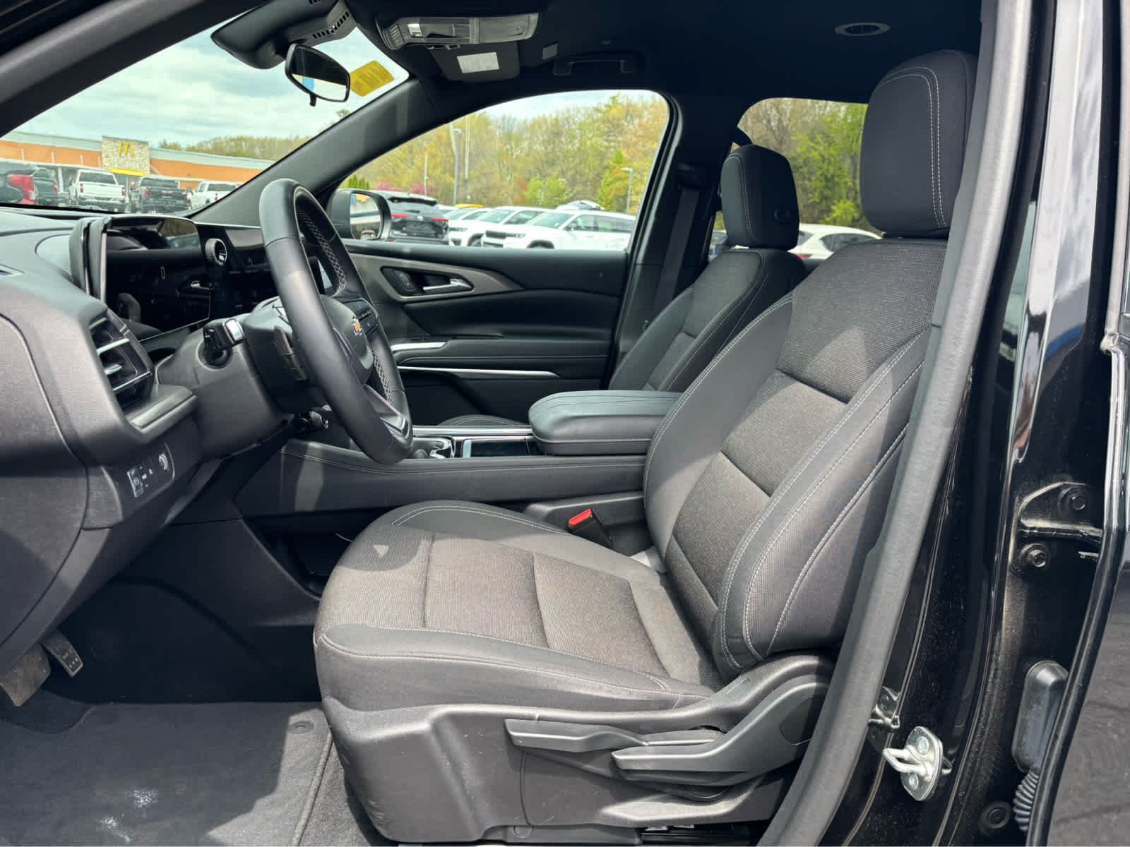 2024 Chevrolet Traverse LS