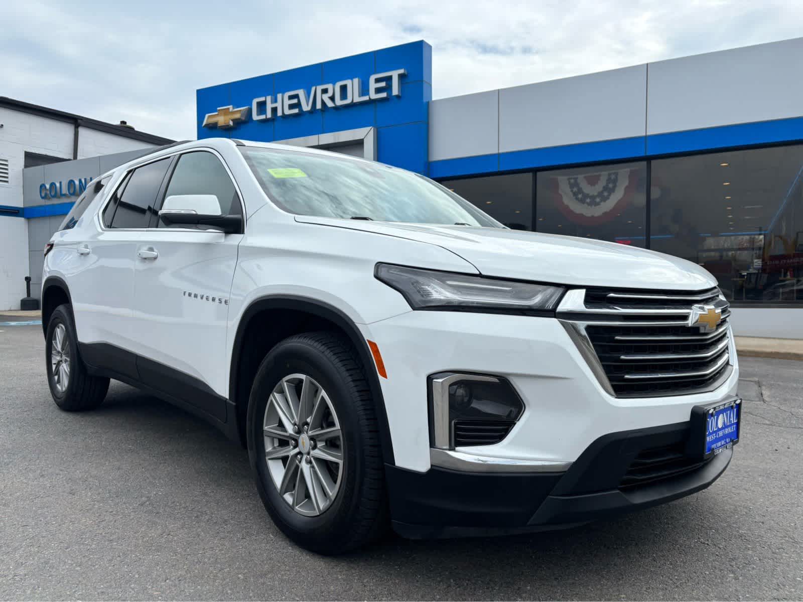 2023 Chevrolet Traverse Base