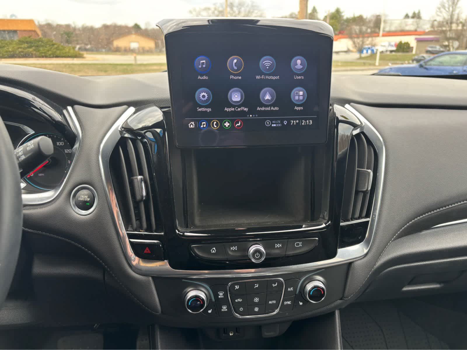 2023 Chevrolet Traverse Base