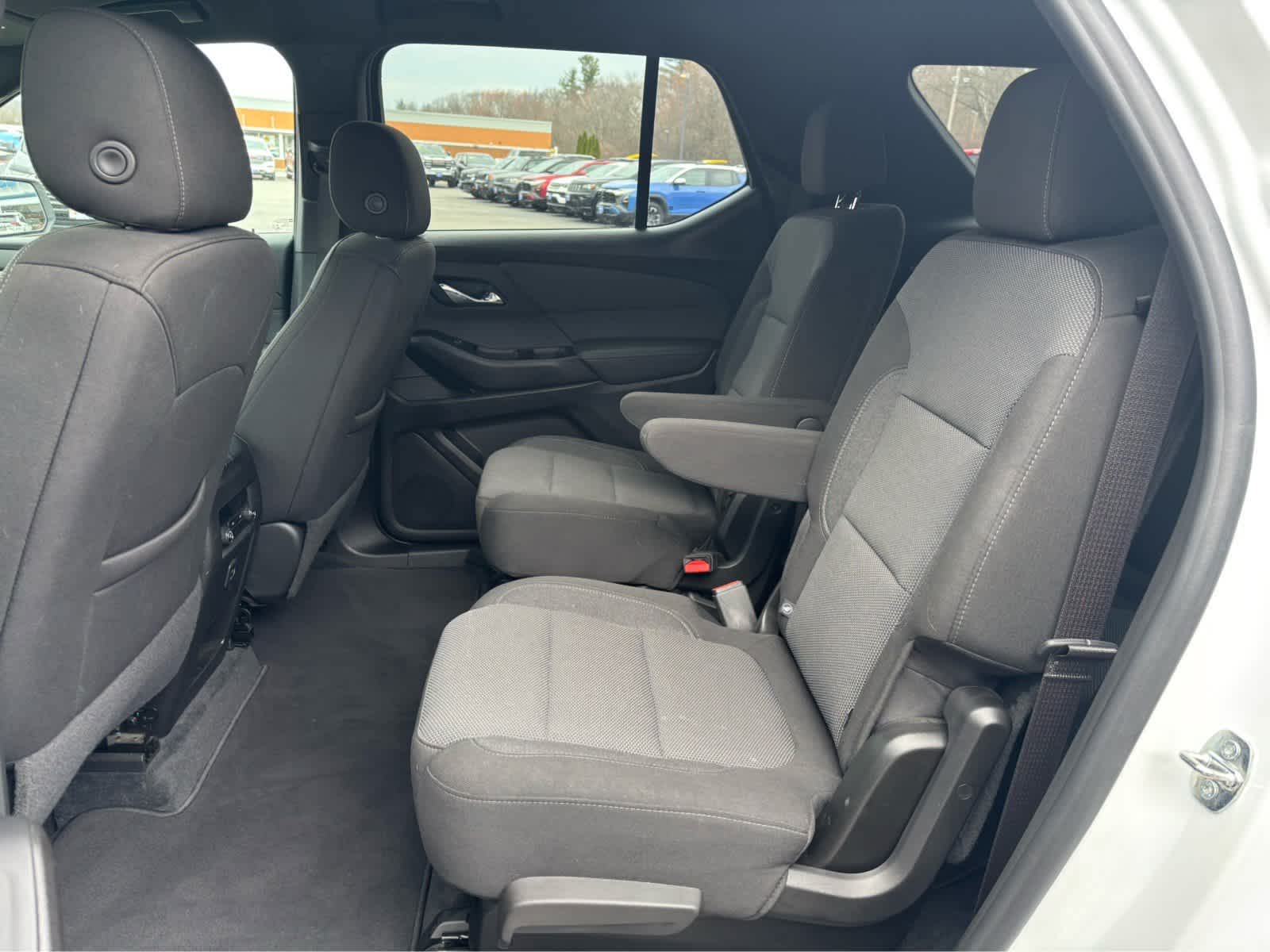 2023 Chevrolet Traverse Base