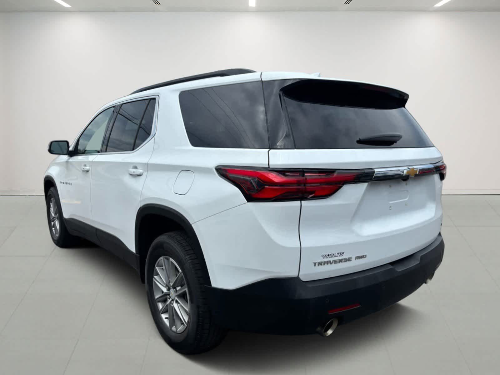 2023 Chevrolet Traverse Base