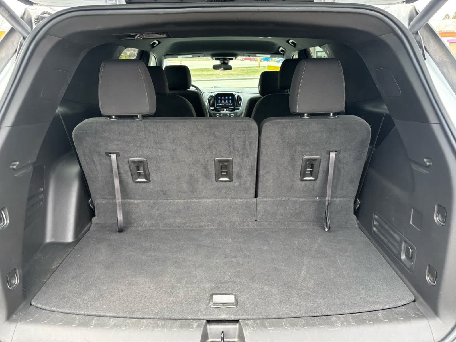 2023 Chevrolet Traverse Base