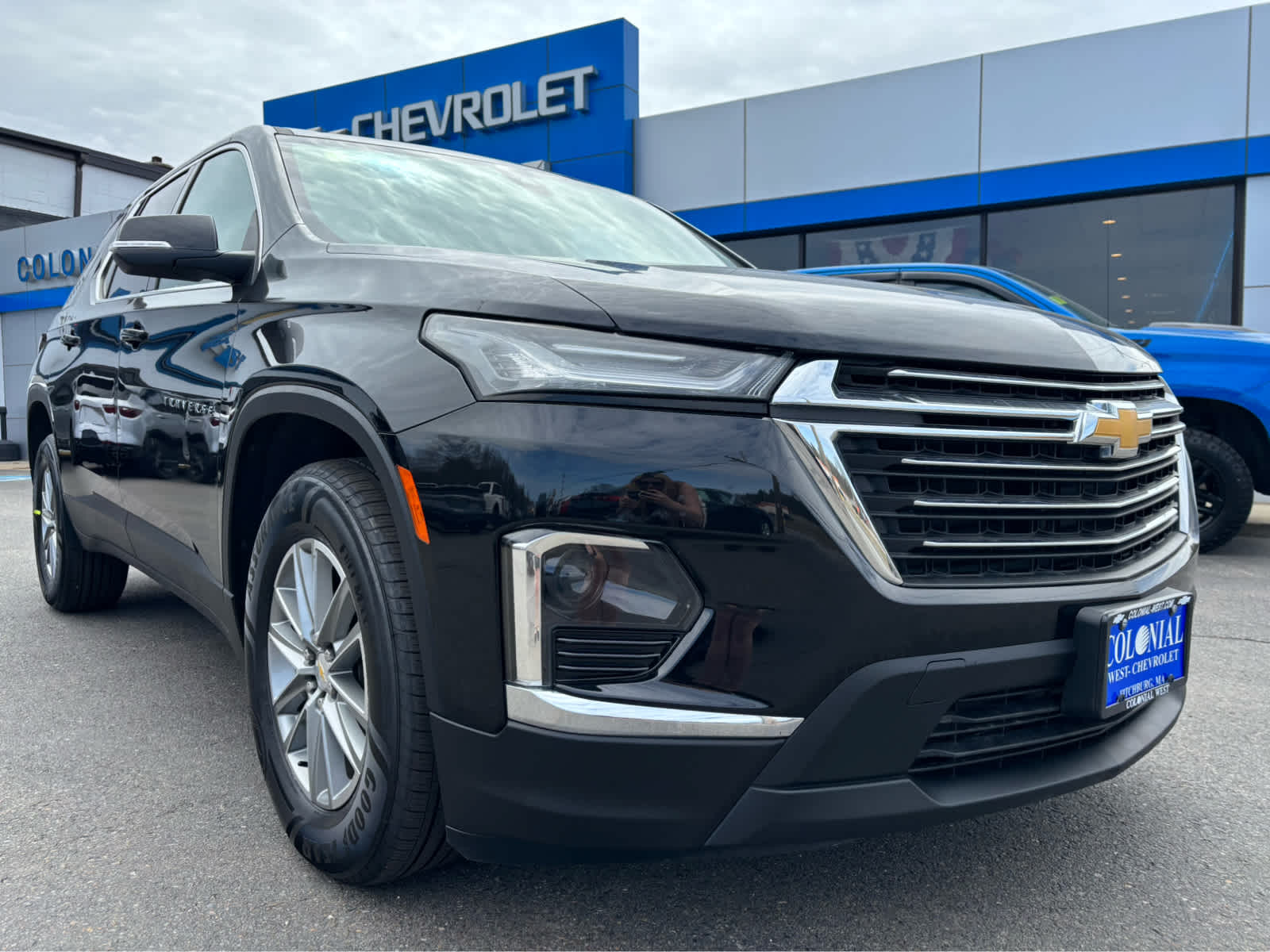 2023 Chevrolet Traverse Base