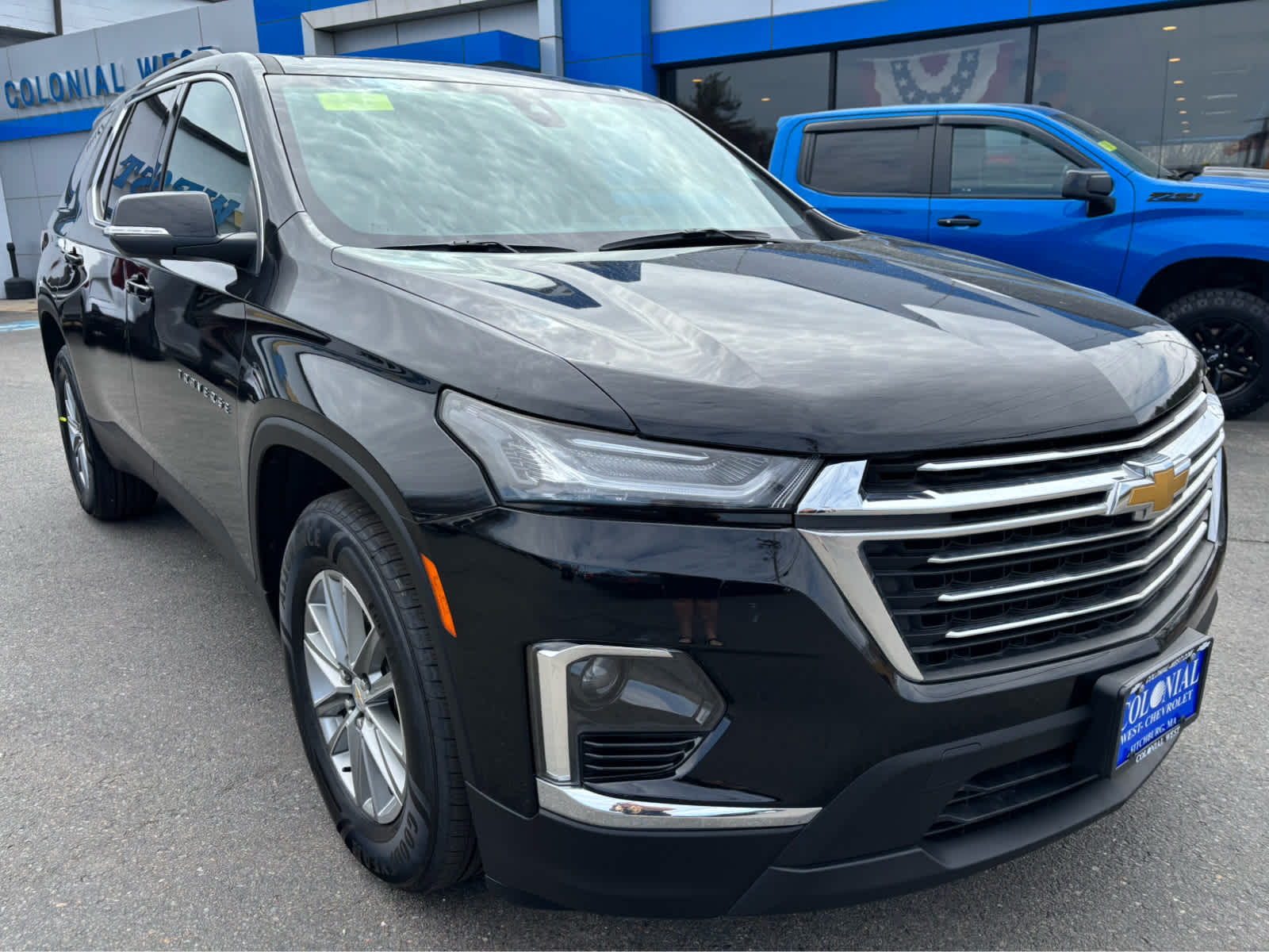 2023 Chevrolet Traverse Base