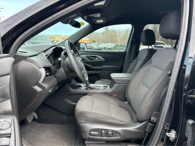 2023 Chevrolet Traverse Base