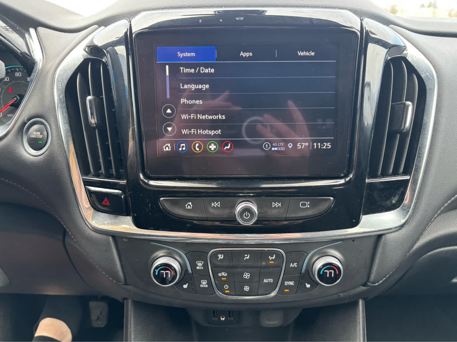 2023 Chevrolet Traverse Base