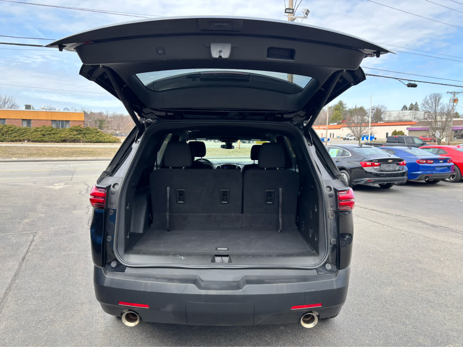 2023 Chevrolet Traverse Base