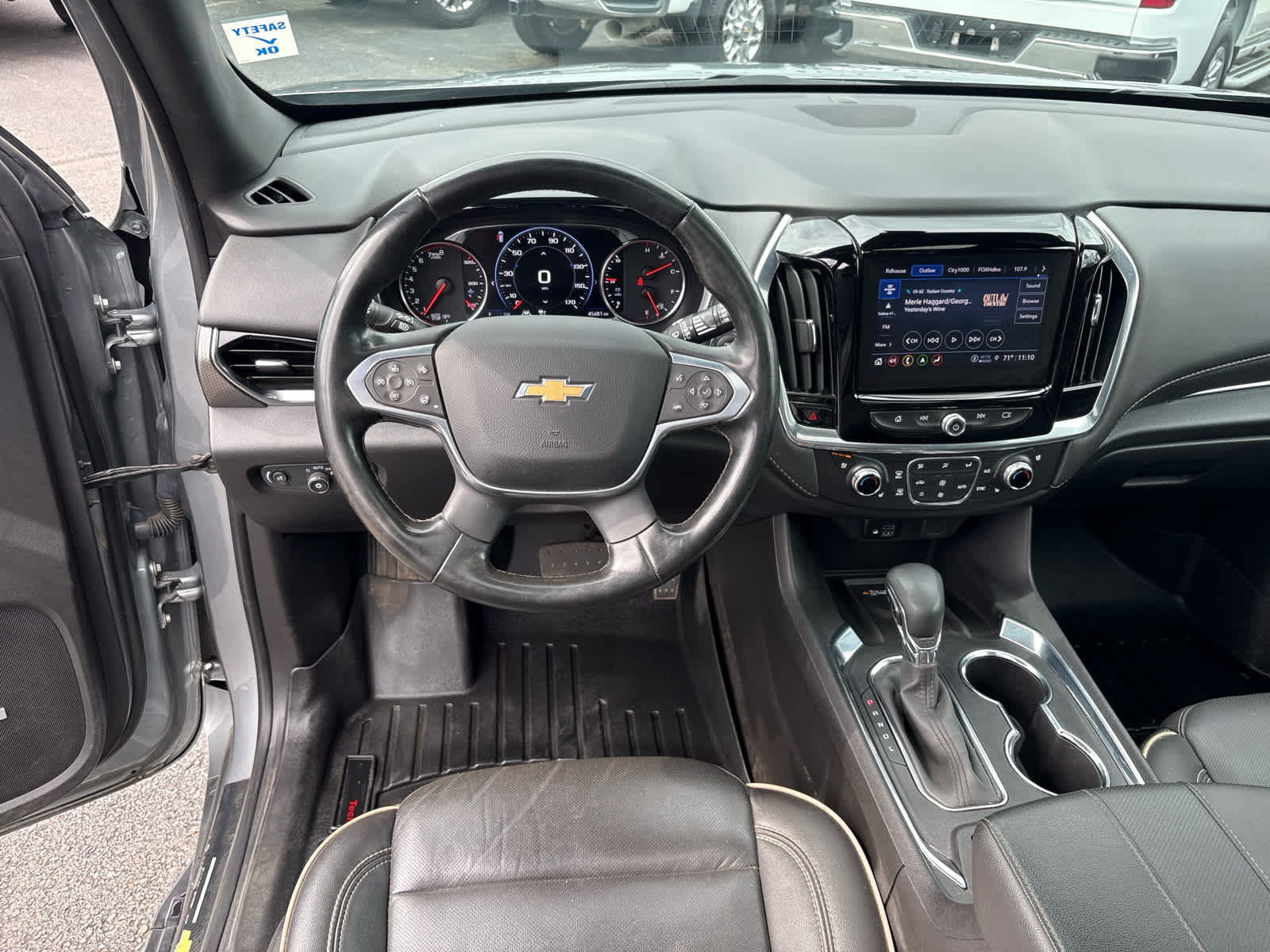 2023 Chevrolet Traverse Base