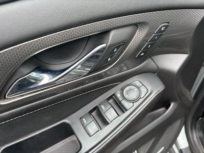 2023 Chevrolet Traverse Base