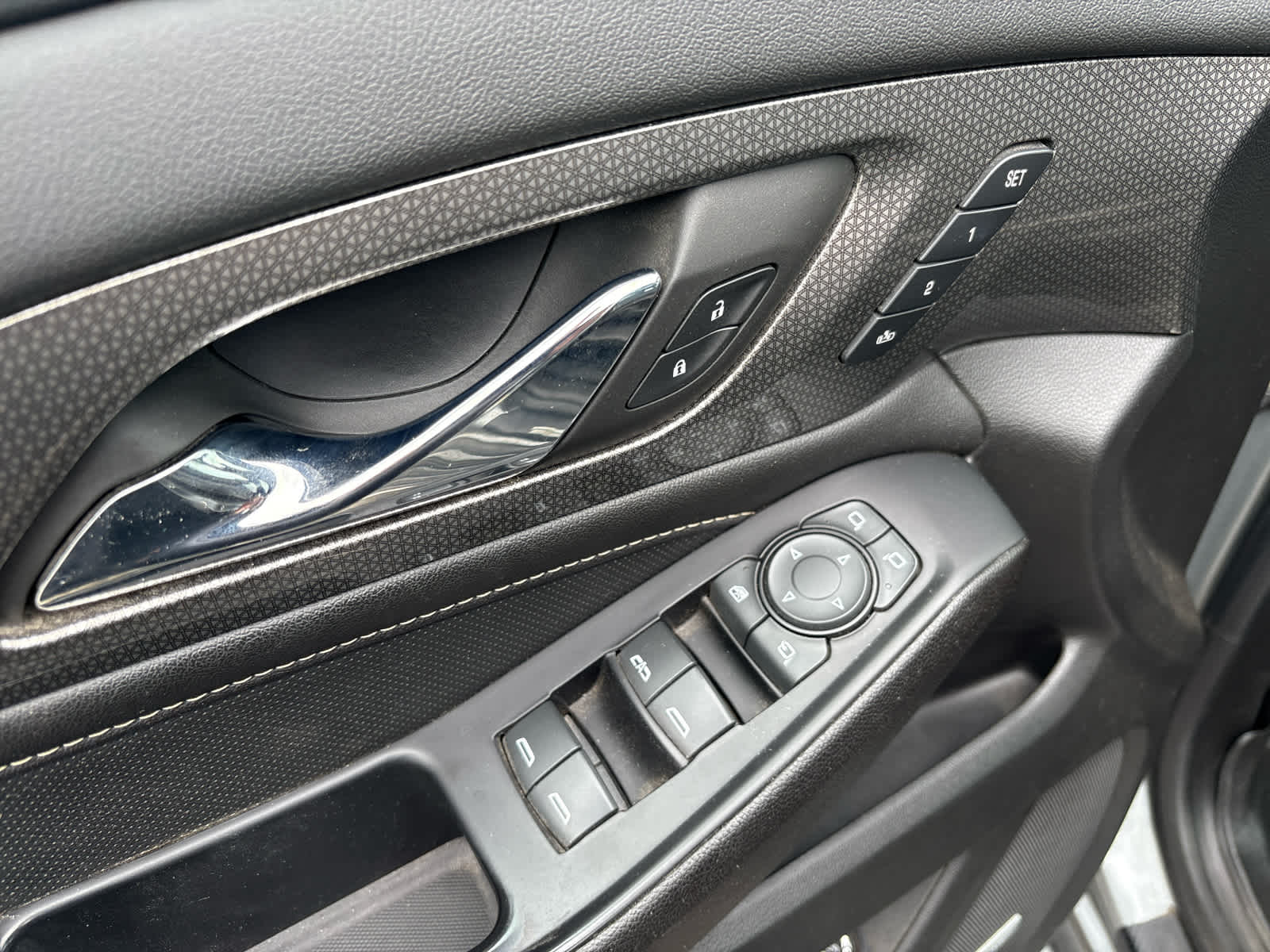 2023 Chevrolet Traverse Base