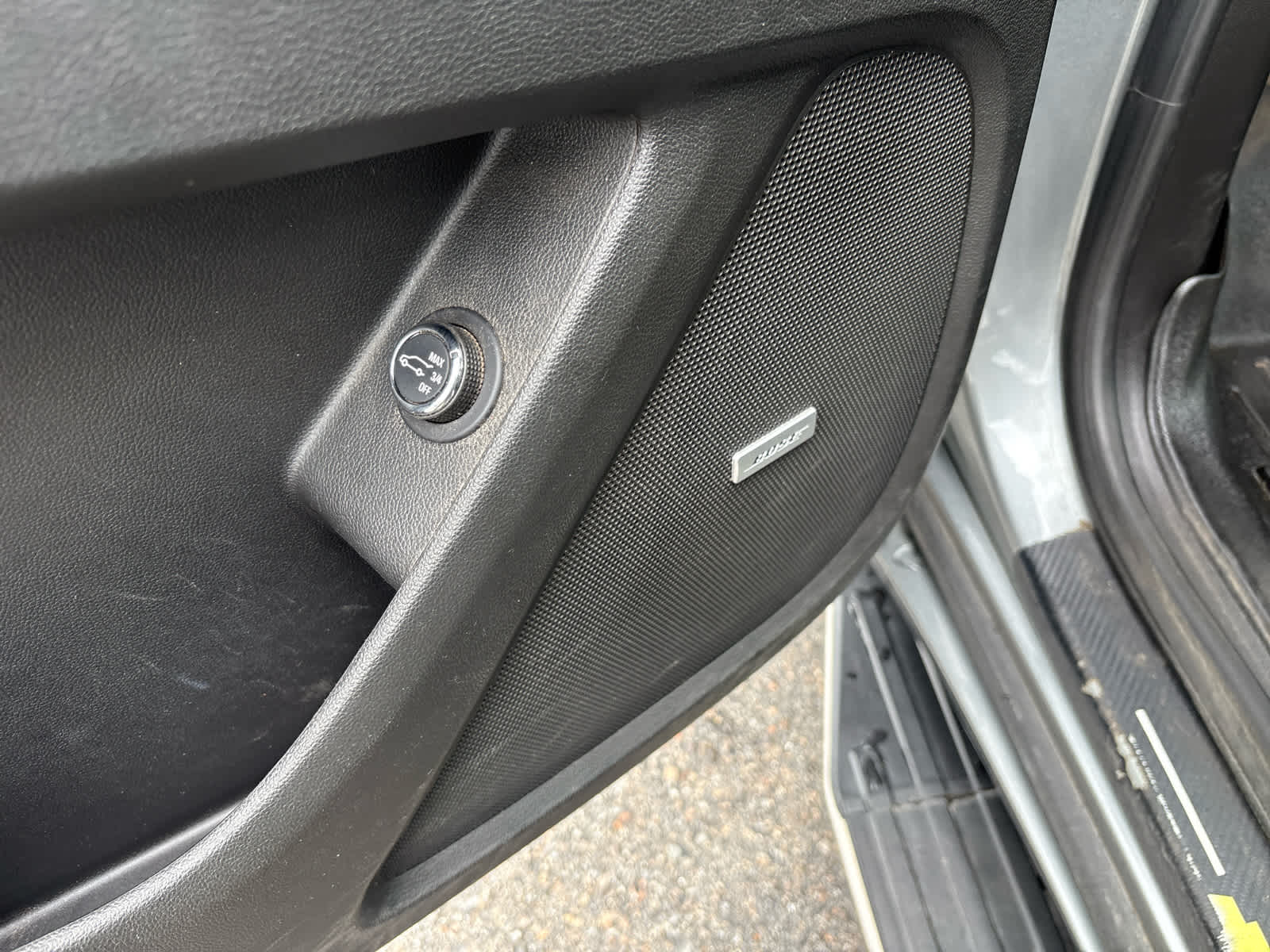 2023 Chevrolet Traverse Base