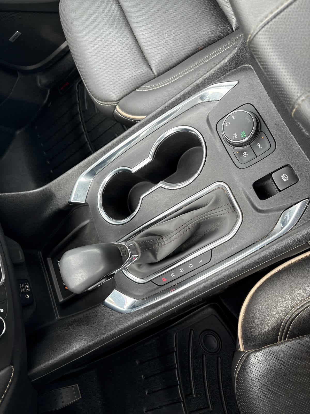 2023 Chevrolet Traverse Base