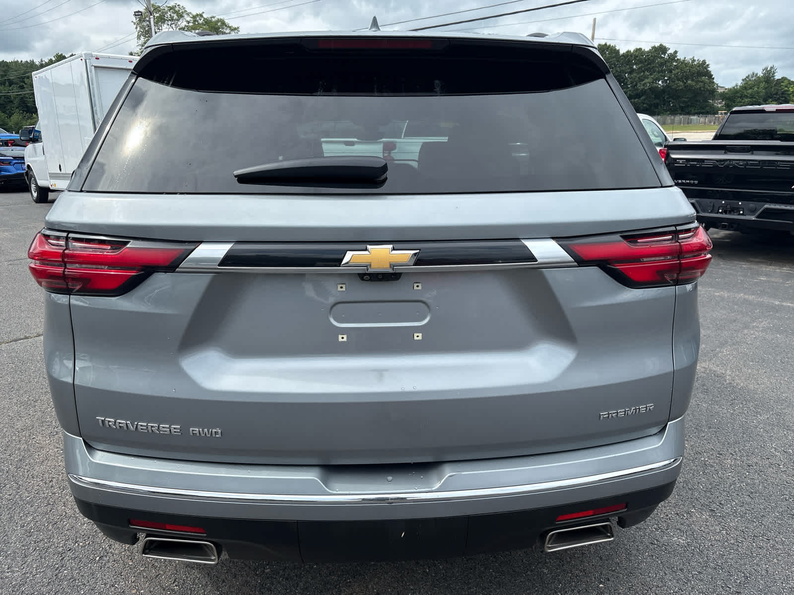 2023 Chevrolet Traverse Base