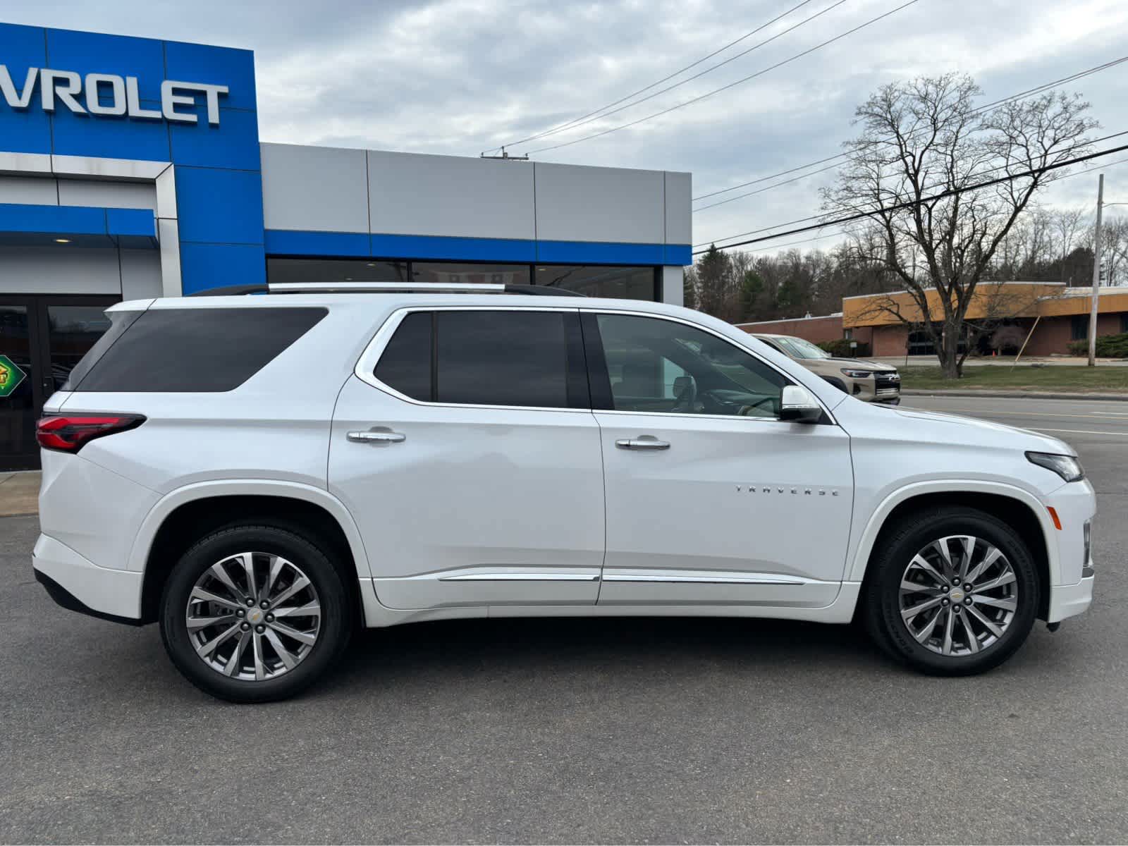 2023 Chevrolet Traverse Premier