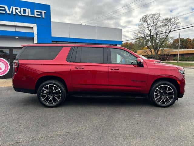 2023 Chevrolet Suburban RST