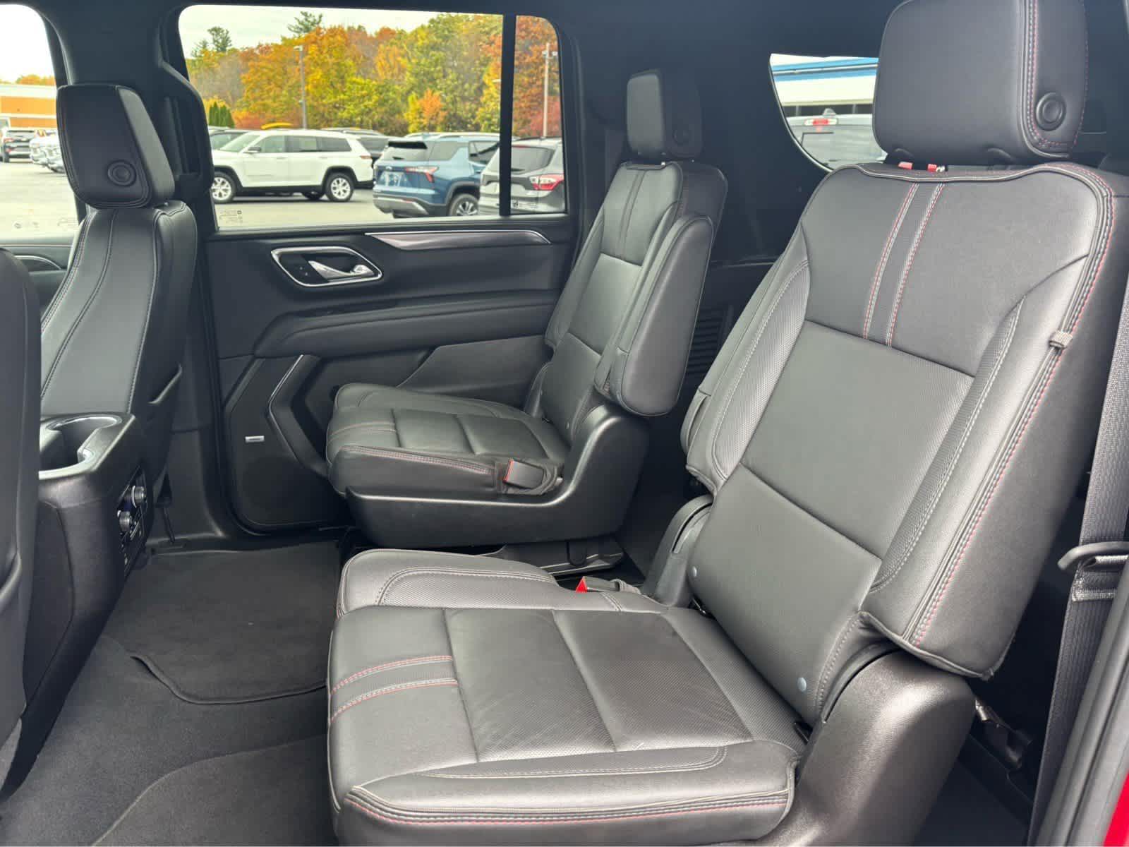 2023 Chevrolet Suburban RST - Photo 36