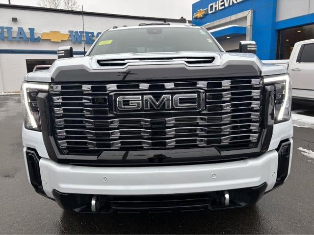 2026 GMC Sierra 3500 HD Denali Ultimate DRW