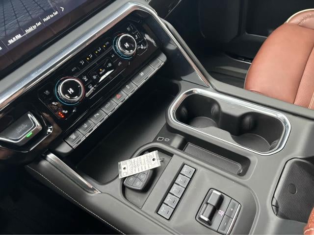 2026 GMC Sierra 3500 HD Denali Ultimate DRW