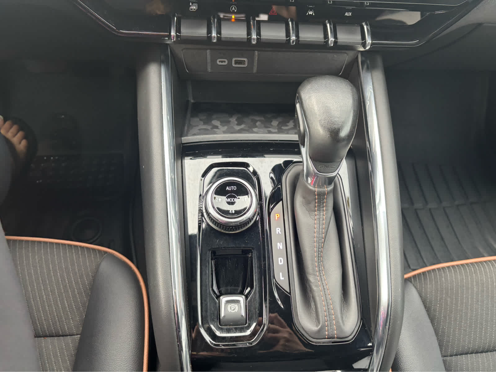 2024 GMC Canyon Base