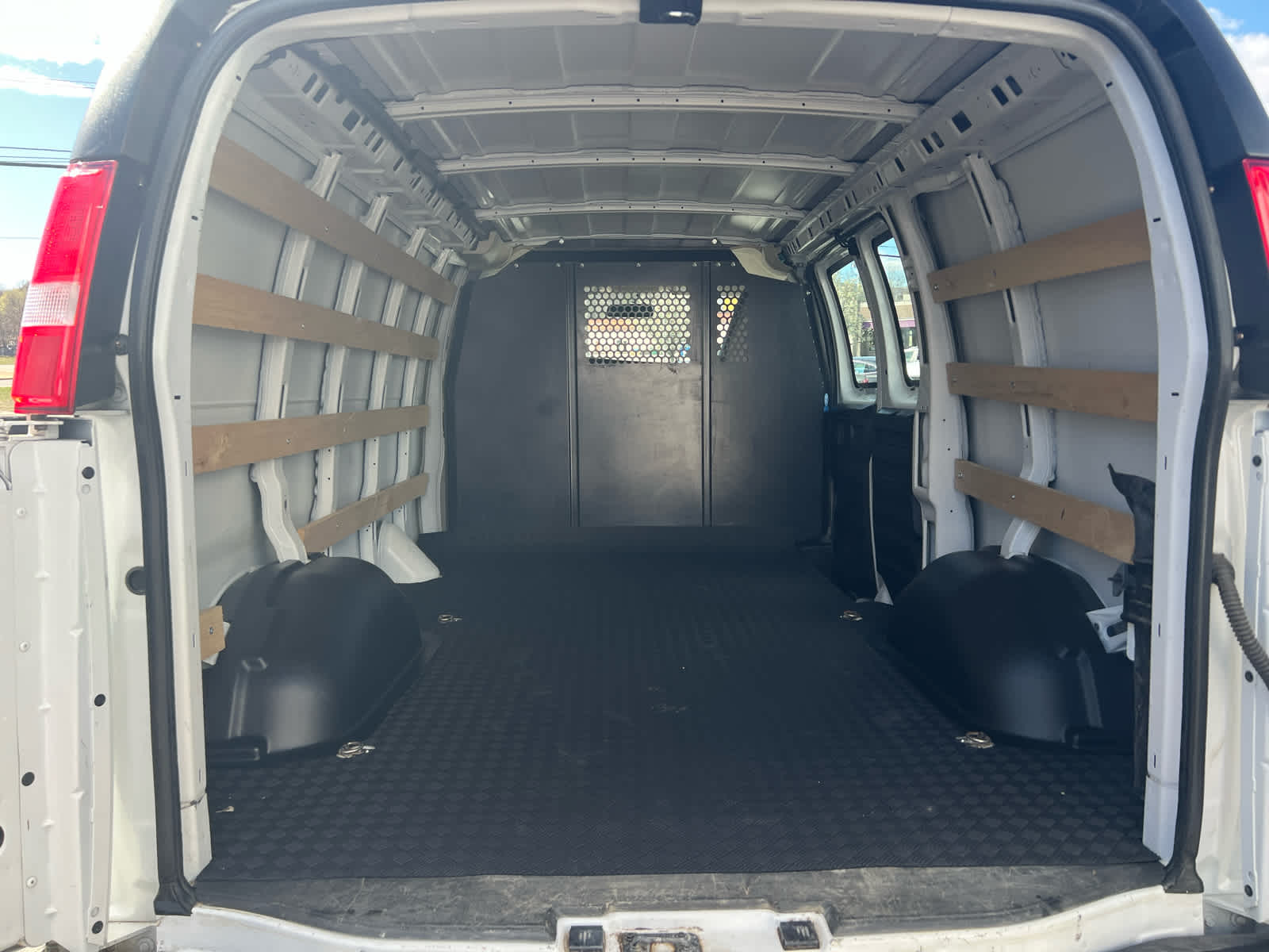 2024 GMC Savana Cargo 2500 Base