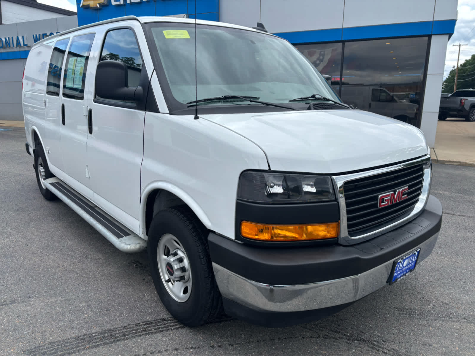 2025 GMC Savana Cargo Base