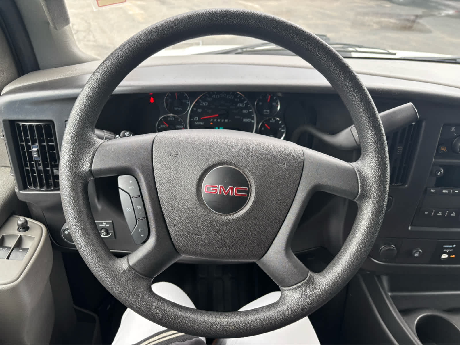 2025 GMC Savana Cargo Base