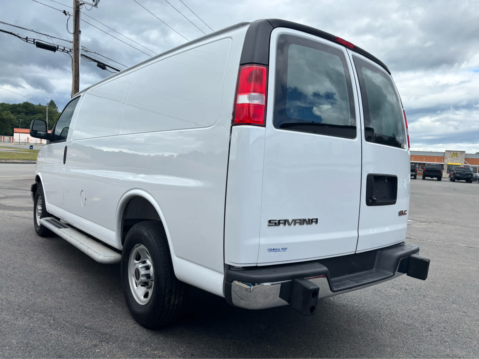 2025 GMC Savana Cargo Base