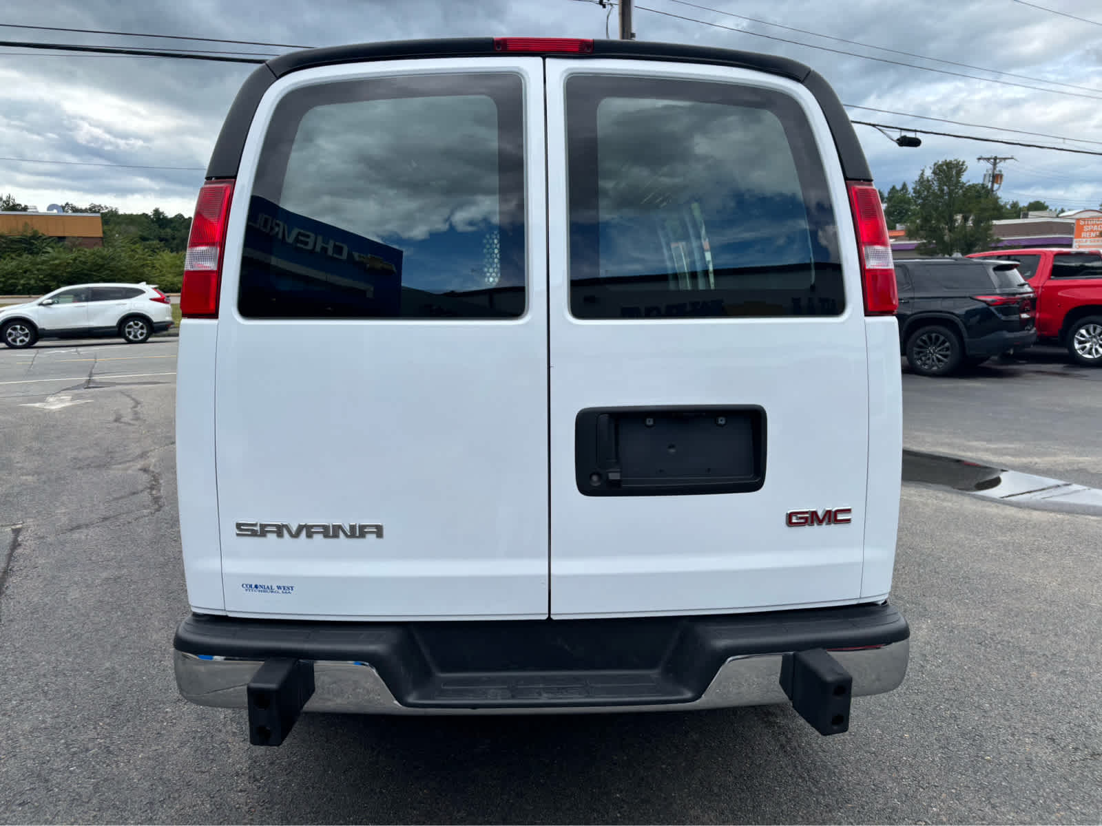 2025 GMC Savana Cargo Base