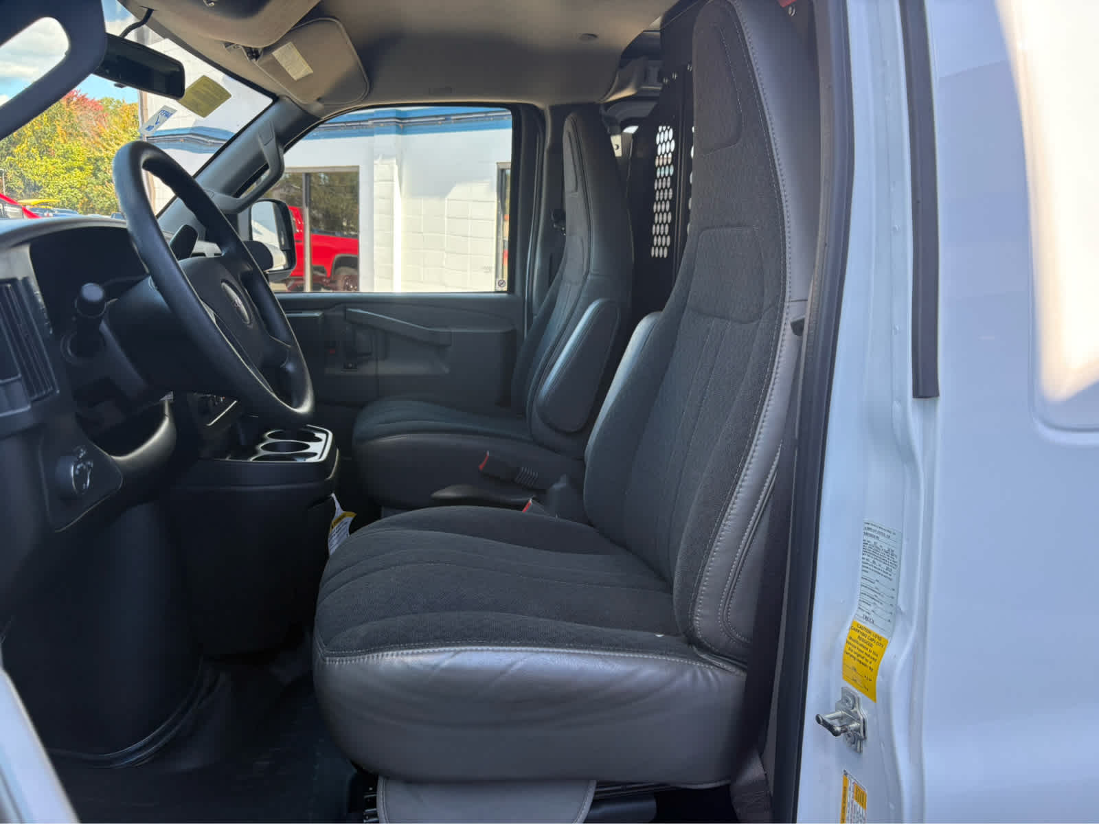 2025 GMC Savana Cargo Base