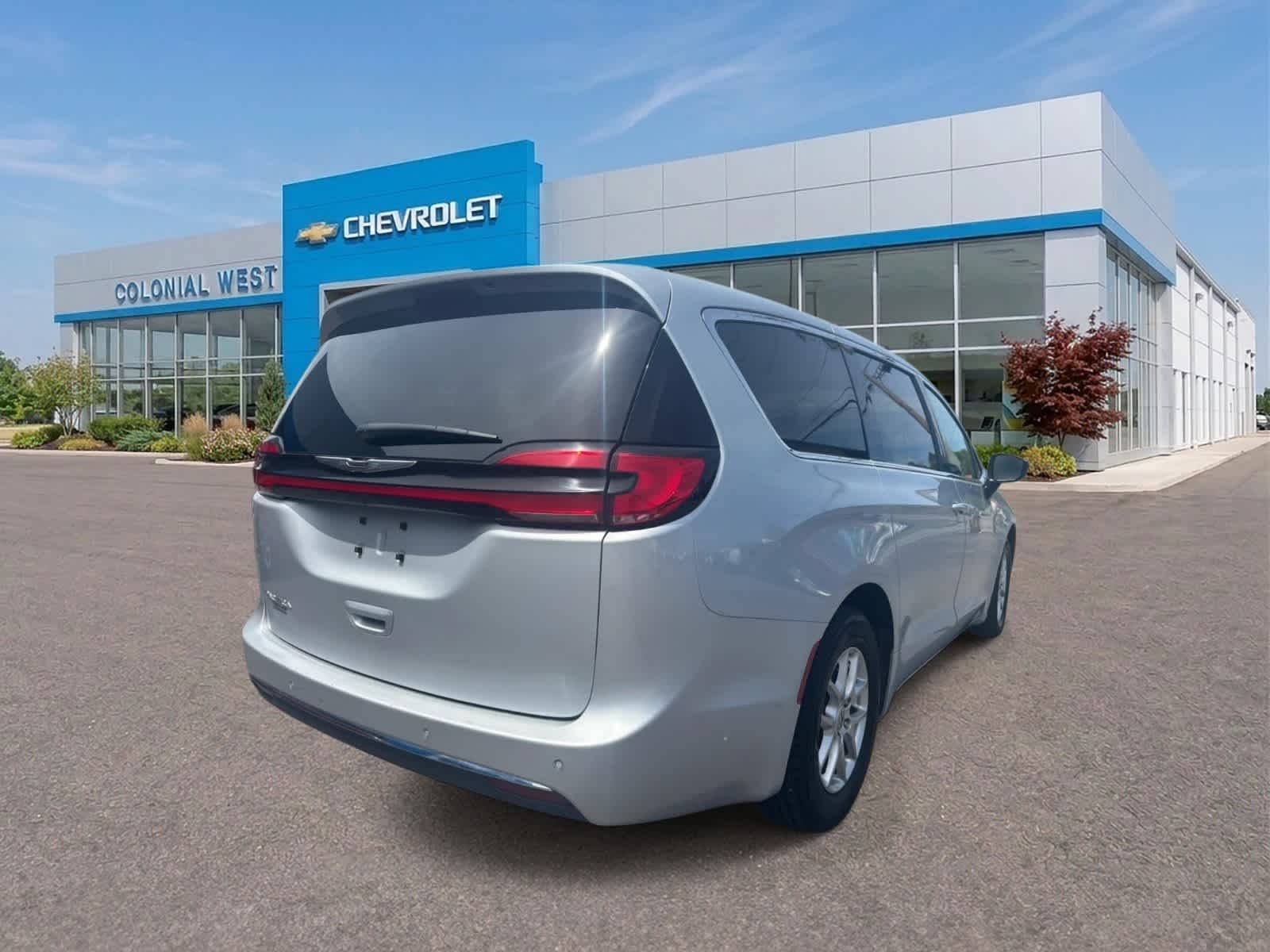 2024 Chrysler Pacifica Touring L