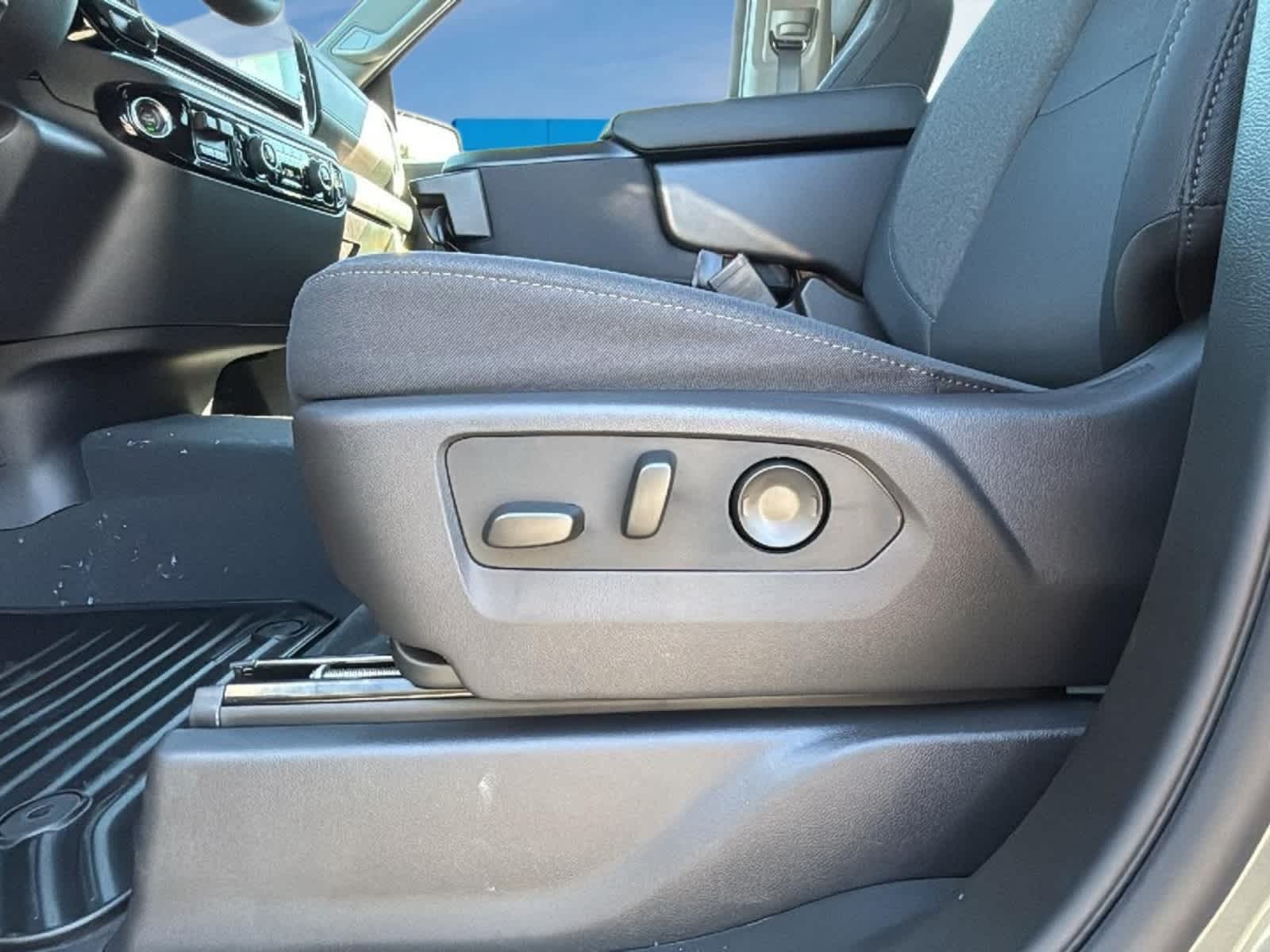2026 Chevrolet Silverado 1500 LT - Photo 23