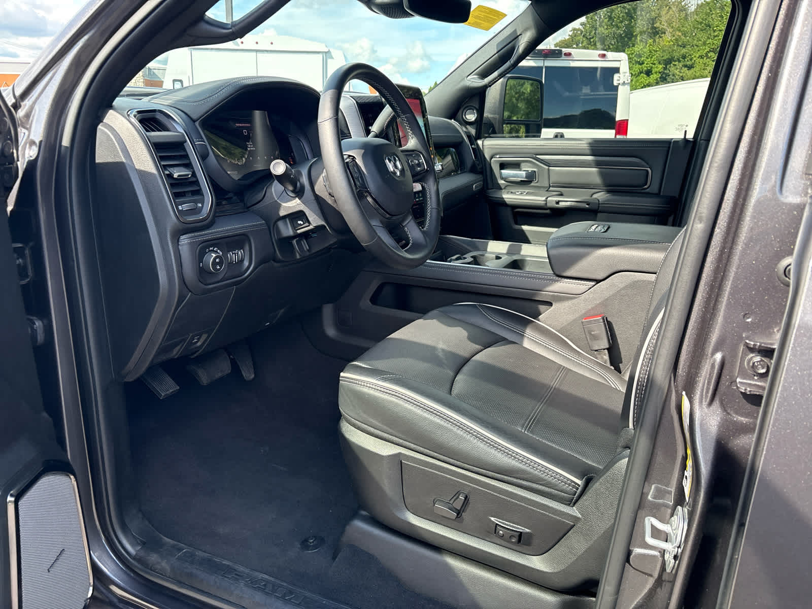 2025 RAM 2500 Base