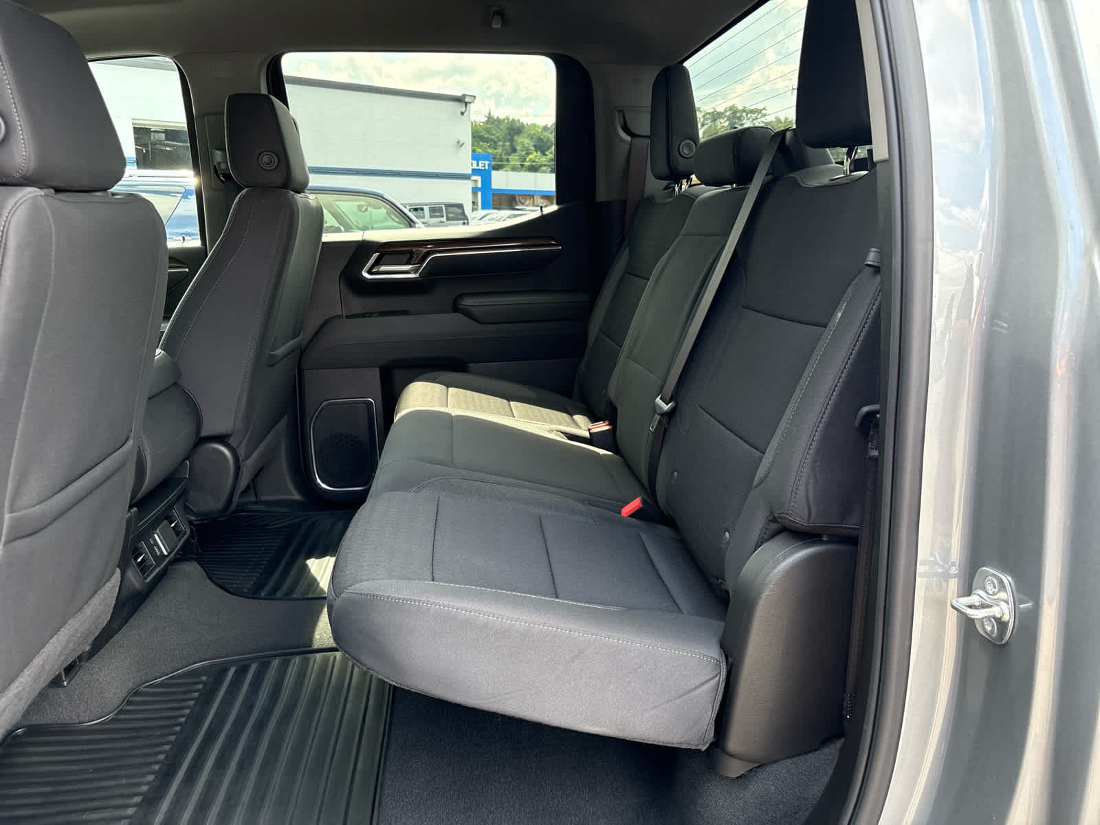 2025 Chevrolet Silverado 1500 LT (2FL)