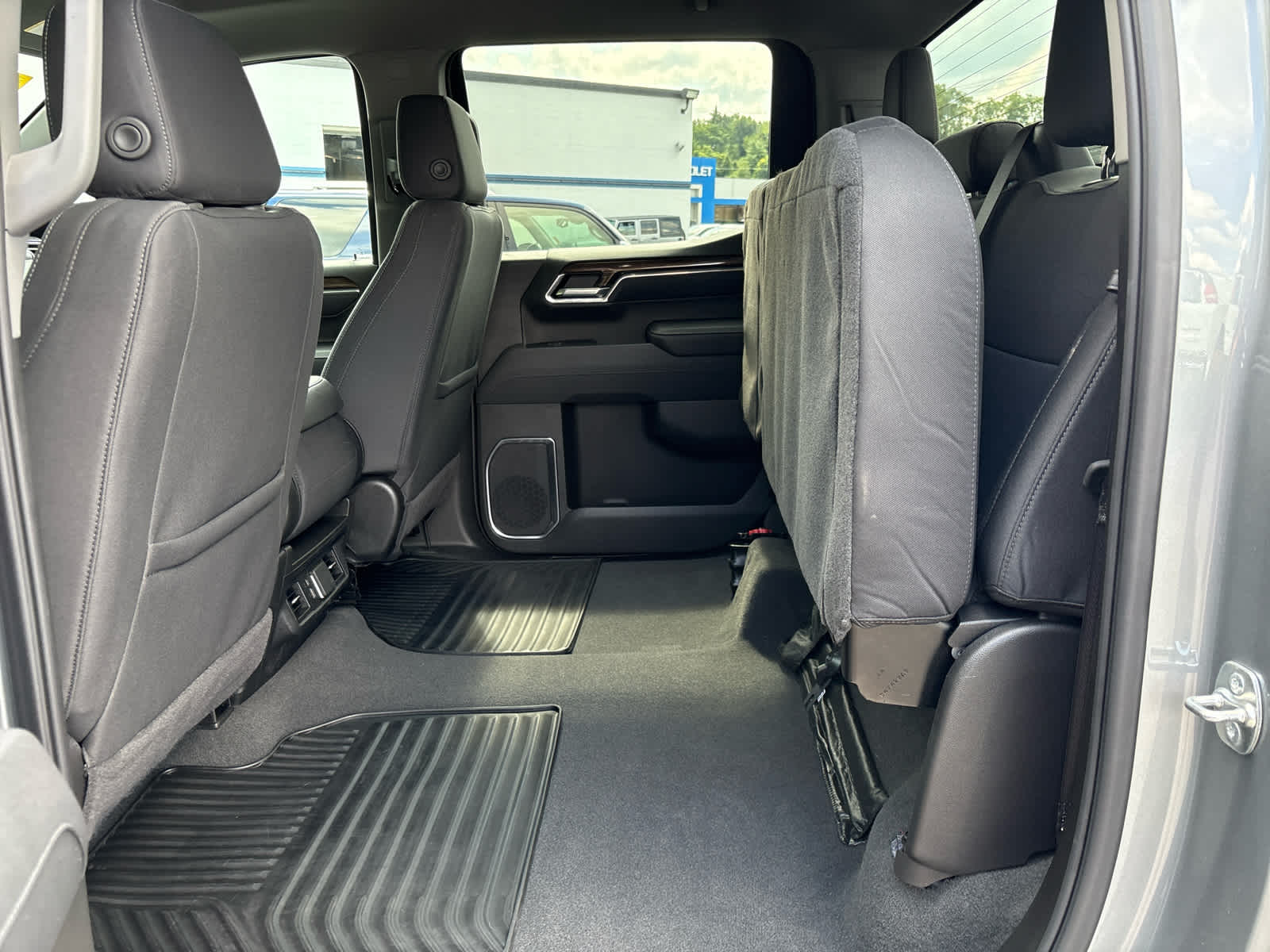 2025 Chevrolet Silverado 1500 LT (2FL)