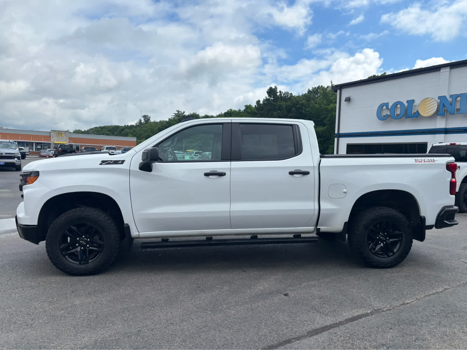 2024 Chevrolet Silverado 1500 Custom Trail Boss