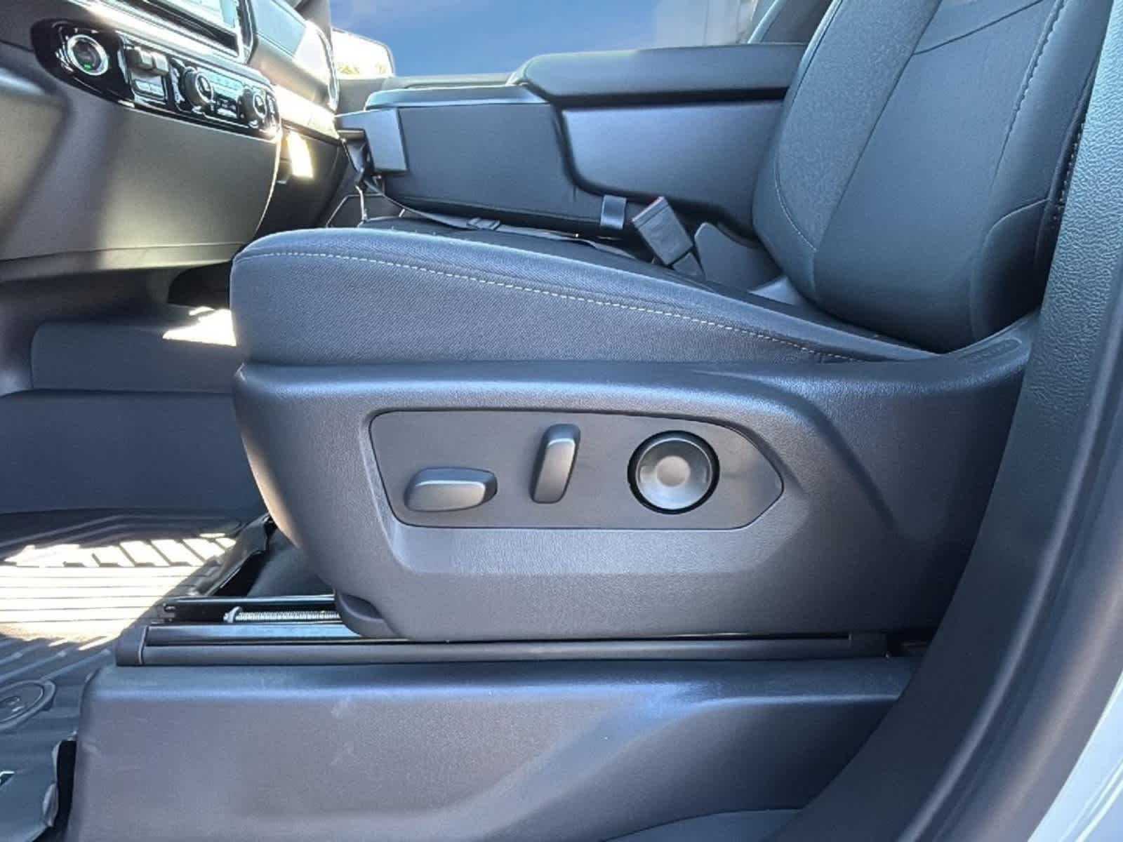 2026 Chevrolet Silverado 1500 LT - Photo 21
