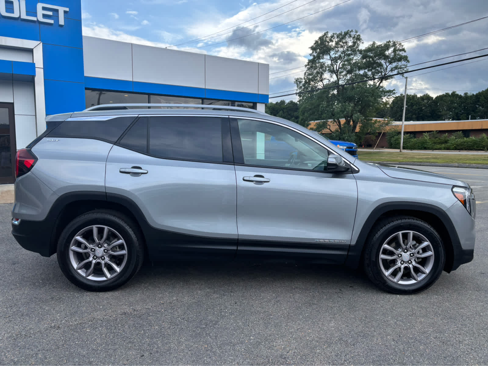 2024 GMC Terrain SLT