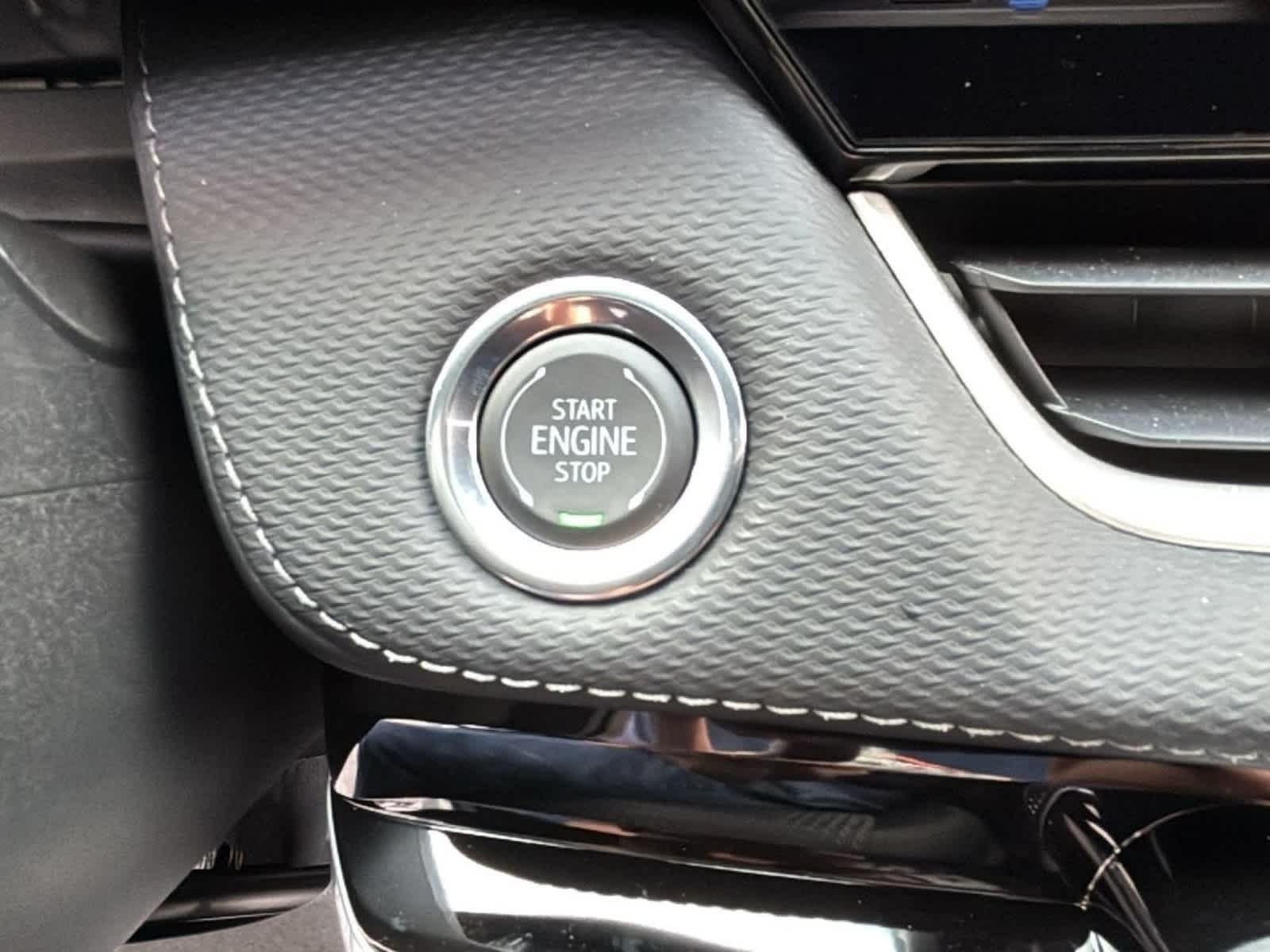 2027 Chevrolet Equinox LT - Photo 10