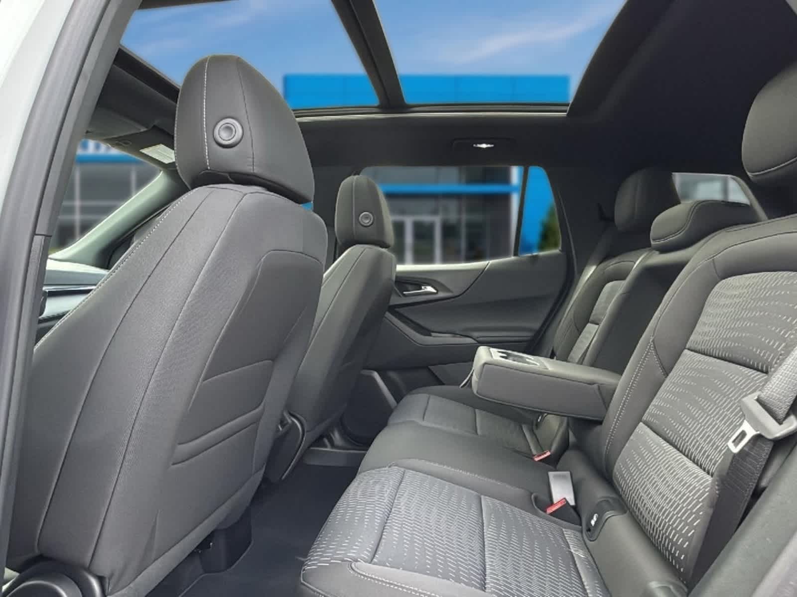 2027 Chevrolet Equinox LT - Photo 28