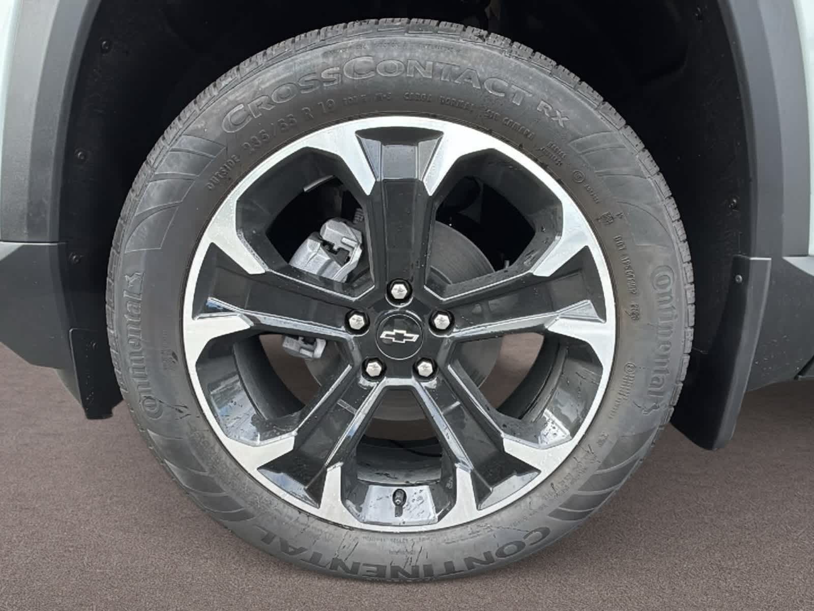 2027 Chevrolet Equinox LT - Photo 9