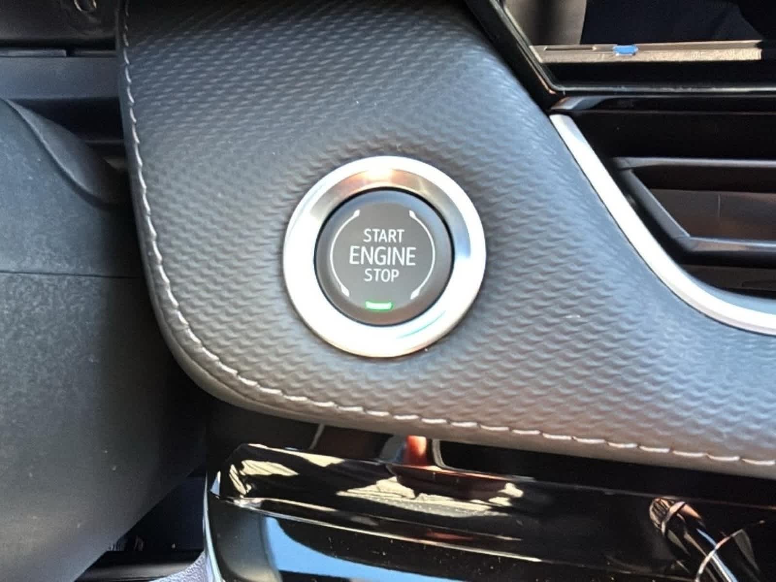 2027 Chevrolet Equinox LT - Photo 10
