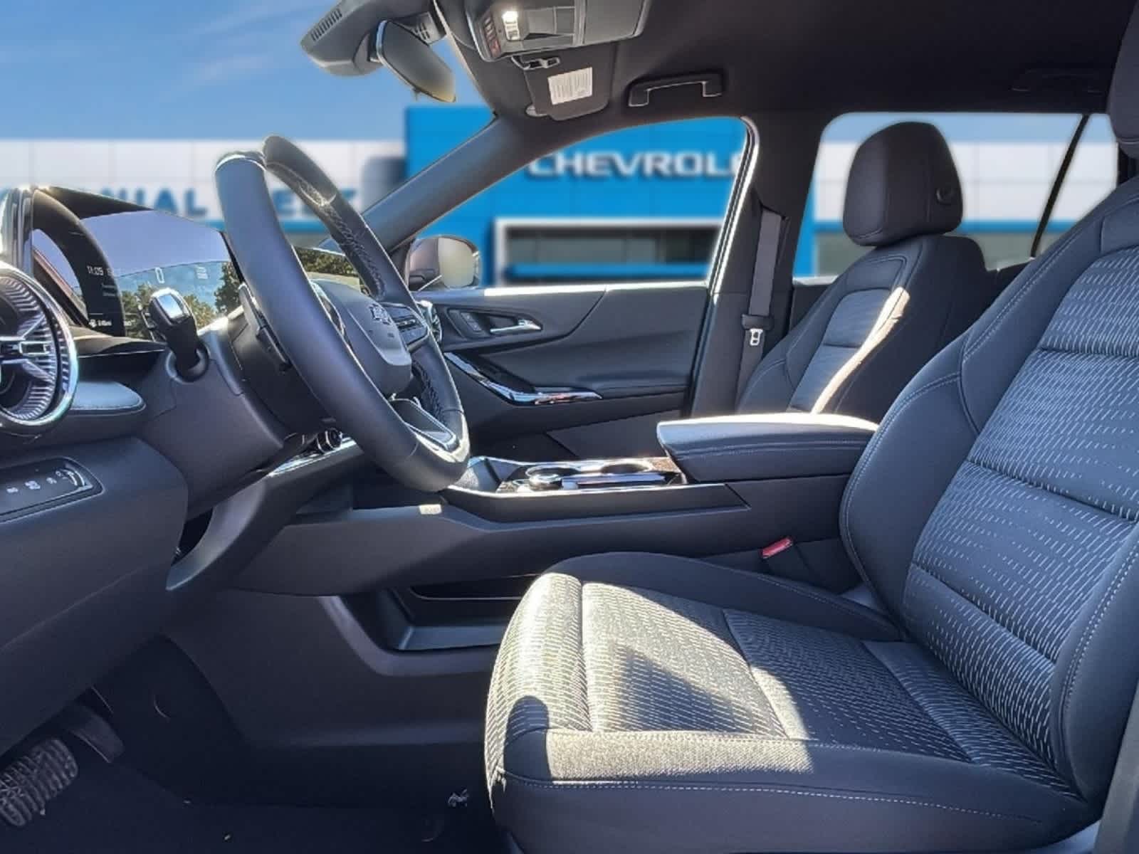 2027 Chevrolet Equinox LT - Photo 21