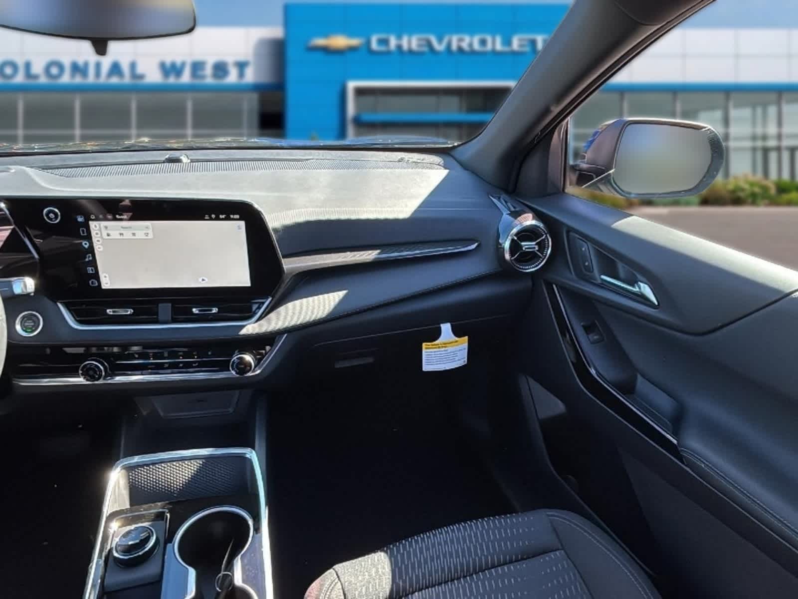 2027 Chevrolet Equinox LT - Photo 27
