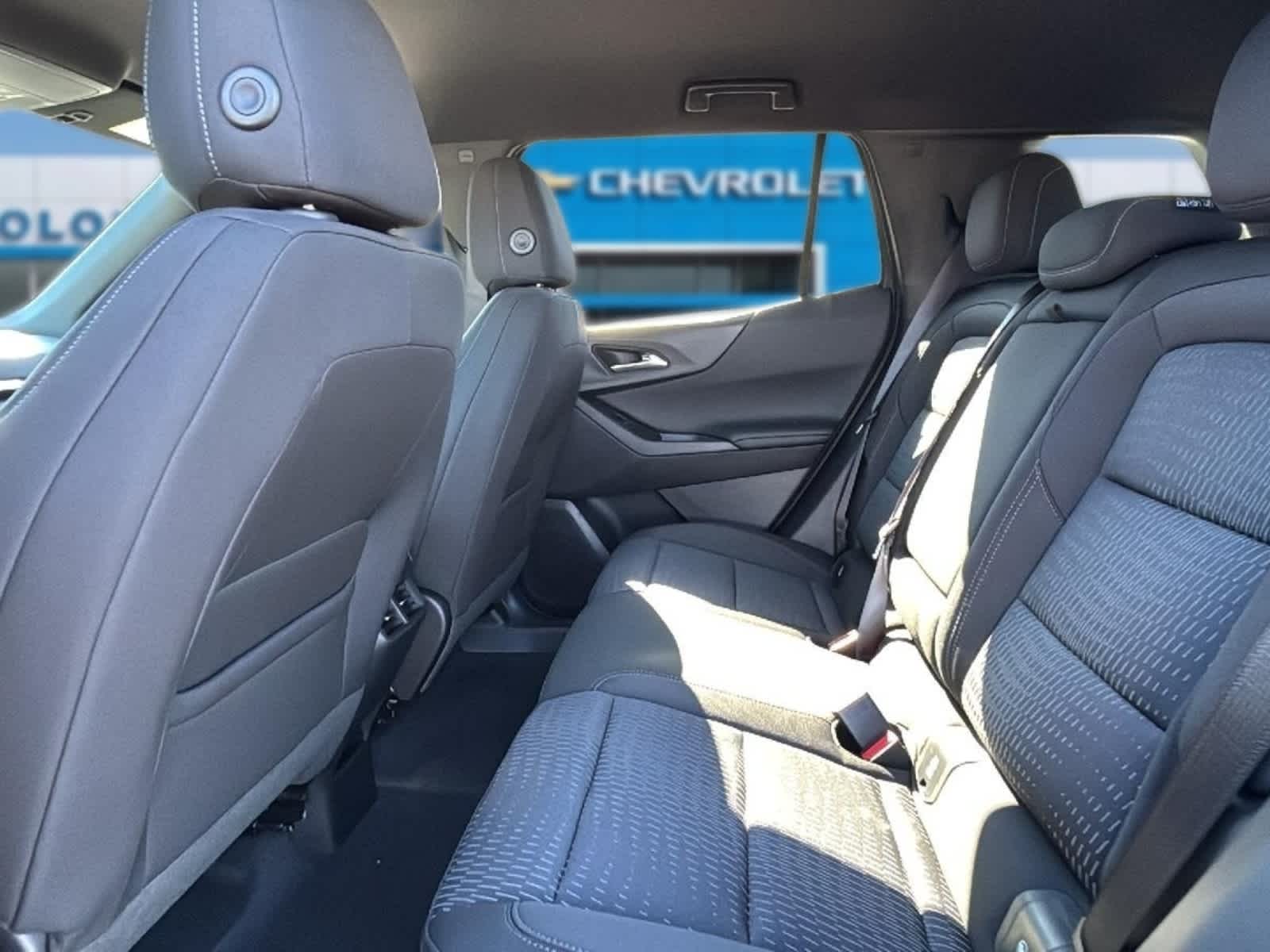 2027 Chevrolet Equinox LT - Photo 28