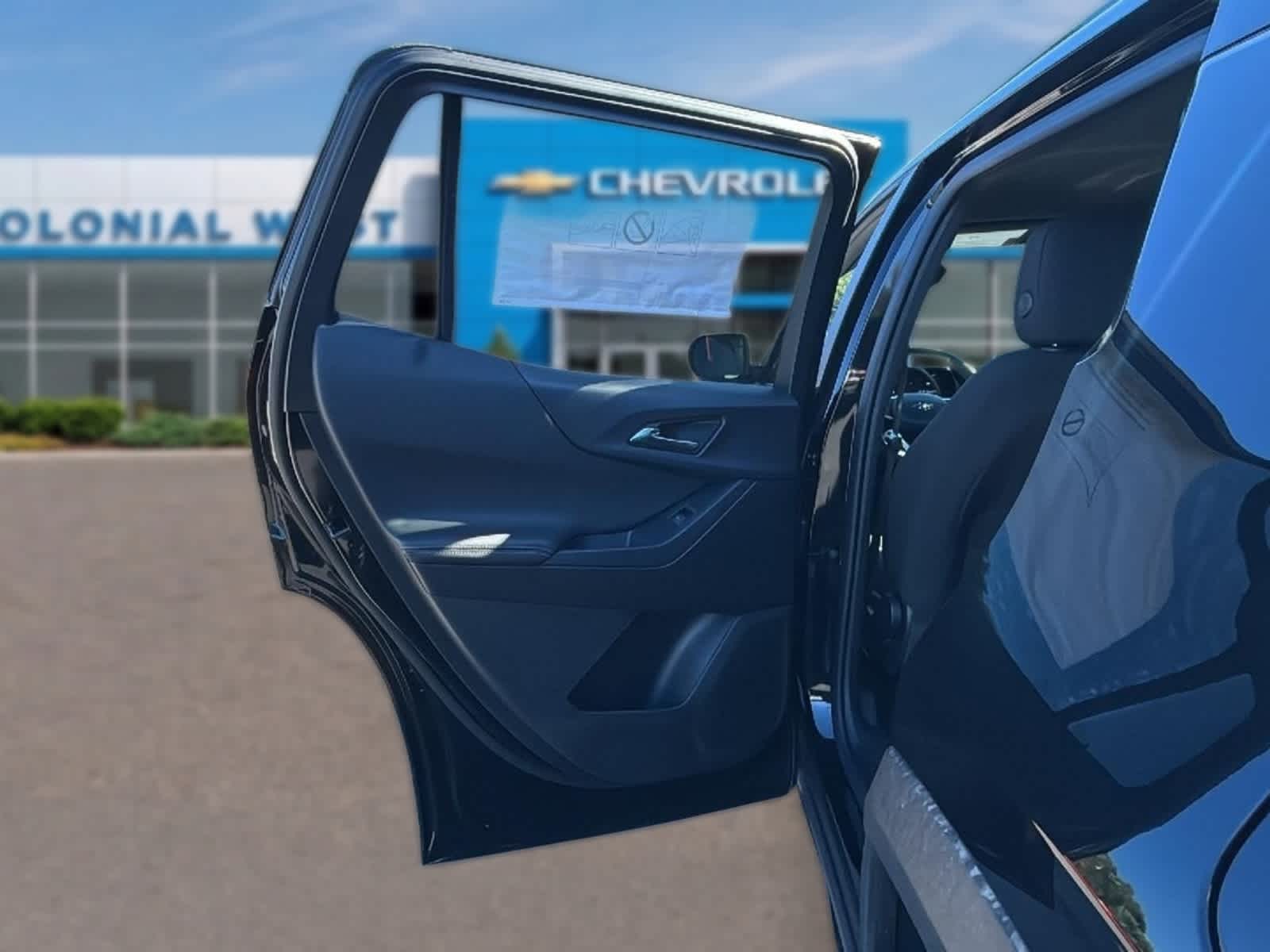 2027 Chevrolet Equinox LT - Photo 29