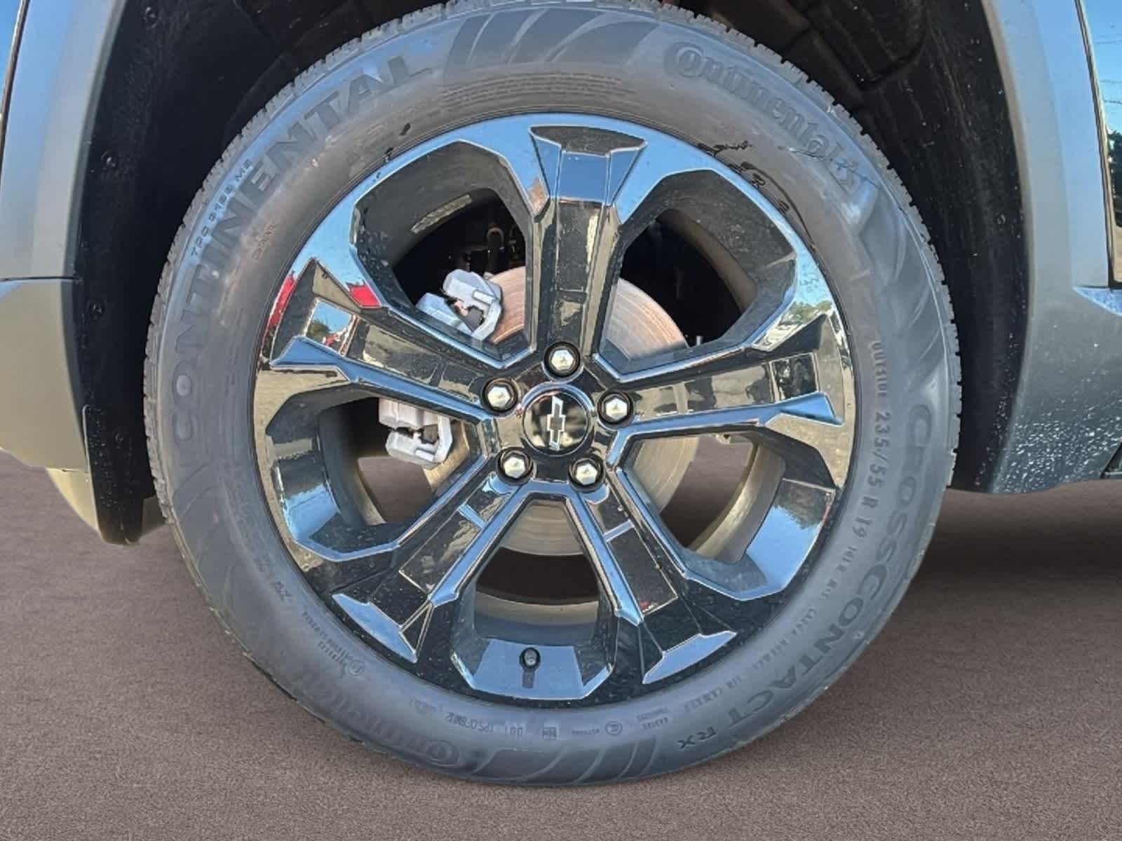 2027 Chevrolet Equinox LT - Photo 9