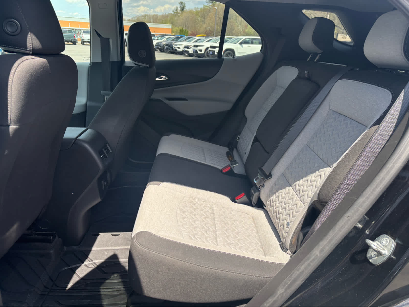 2023 Chevrolet Equinox Base