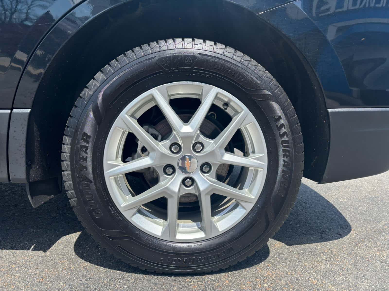 2023 Chevrolet Equinox Base