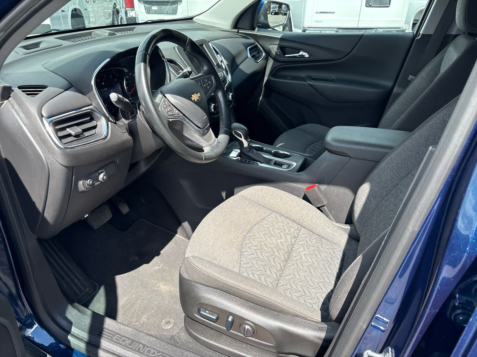 2023 Chevrolet Equinox Base