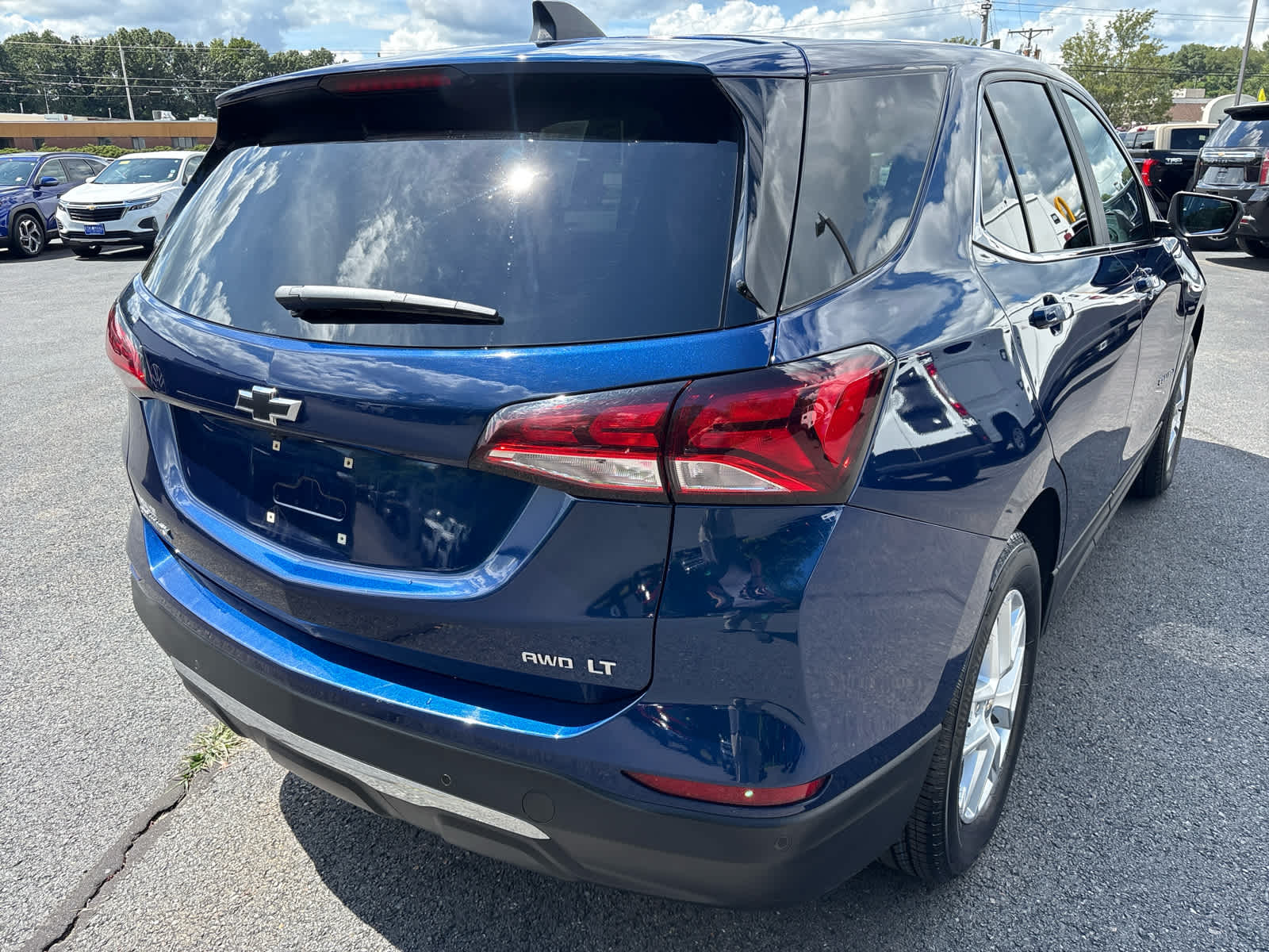 2023 Chevrolet Equinox Base
